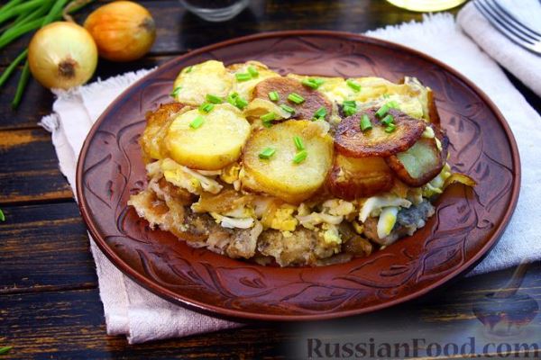 Рыба, запечённая с картофелем и яйцами