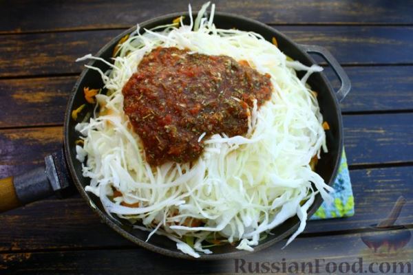 Рыба, запечённая с капустой